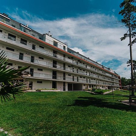 Butique Apartman Balatonlelle Exterior foto