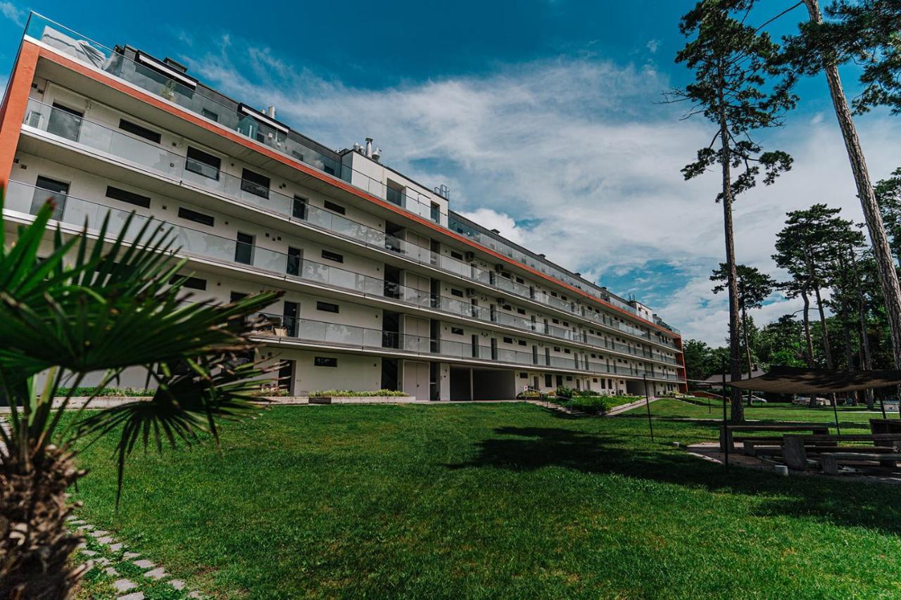 Butique Apartman Balatonlelle Exterior foto