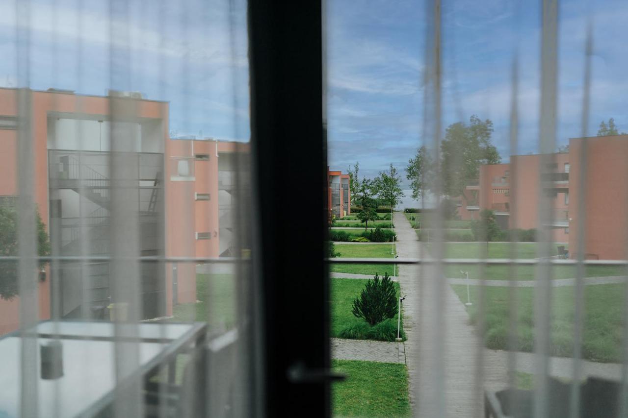 Butique Apartman Balatonlelle Exterior foto